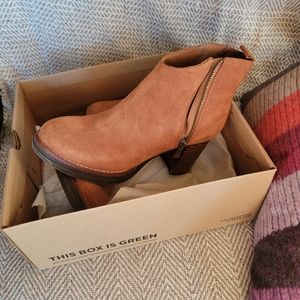 Clarks bootie